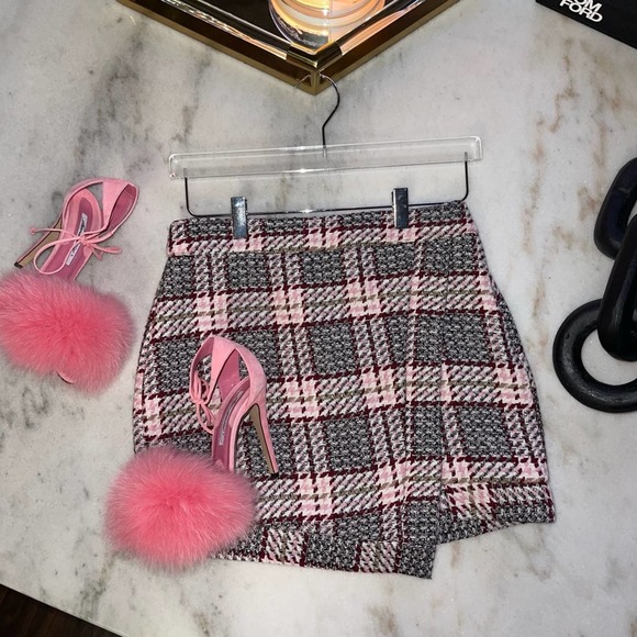 Forever 21 Tweed Asymmetric Mini Skirt in Pink Multi - Picture 4 of 13